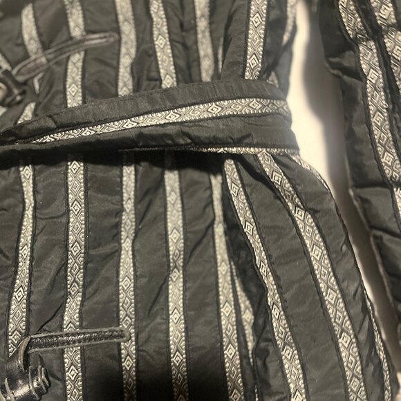 Rare, Vintage Daniela Vitali Raccoon Fur Jacket, Hooded,
Sz (US 10-12 ) - Picture 12 of 16